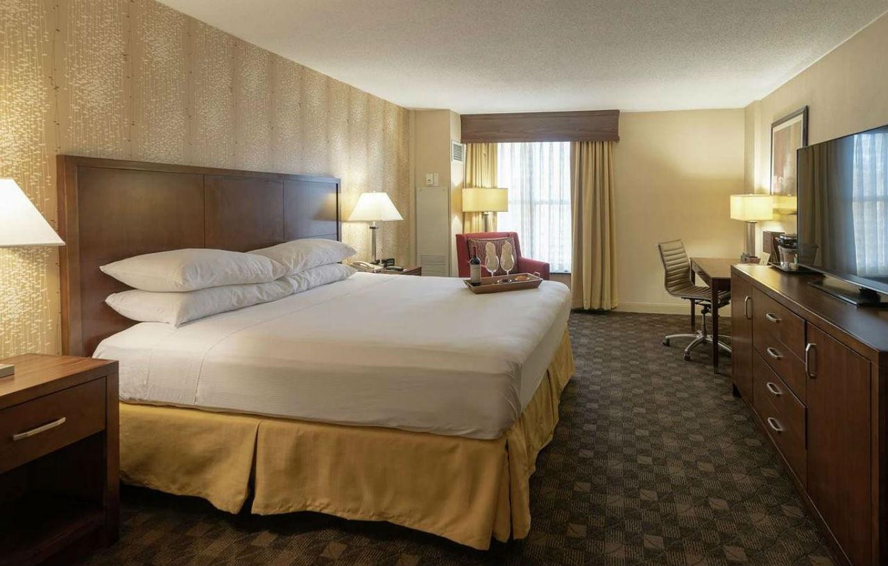 מלון Doubletree By Hilton Norfolk Airport מראה חיצוני תמונה