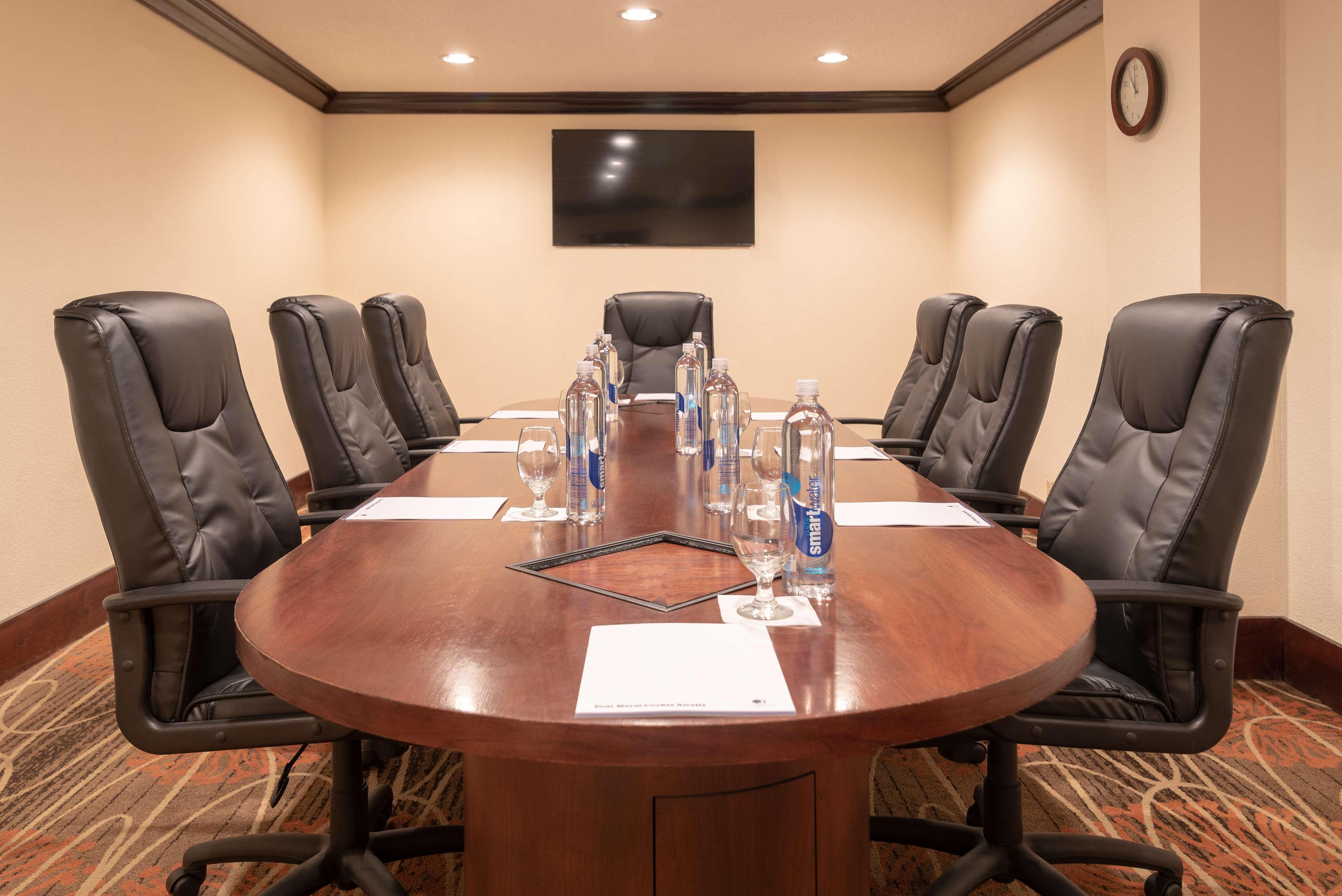 מלון Doubletree By Hilton Norfolk Airport מראה חיצוני תמונה