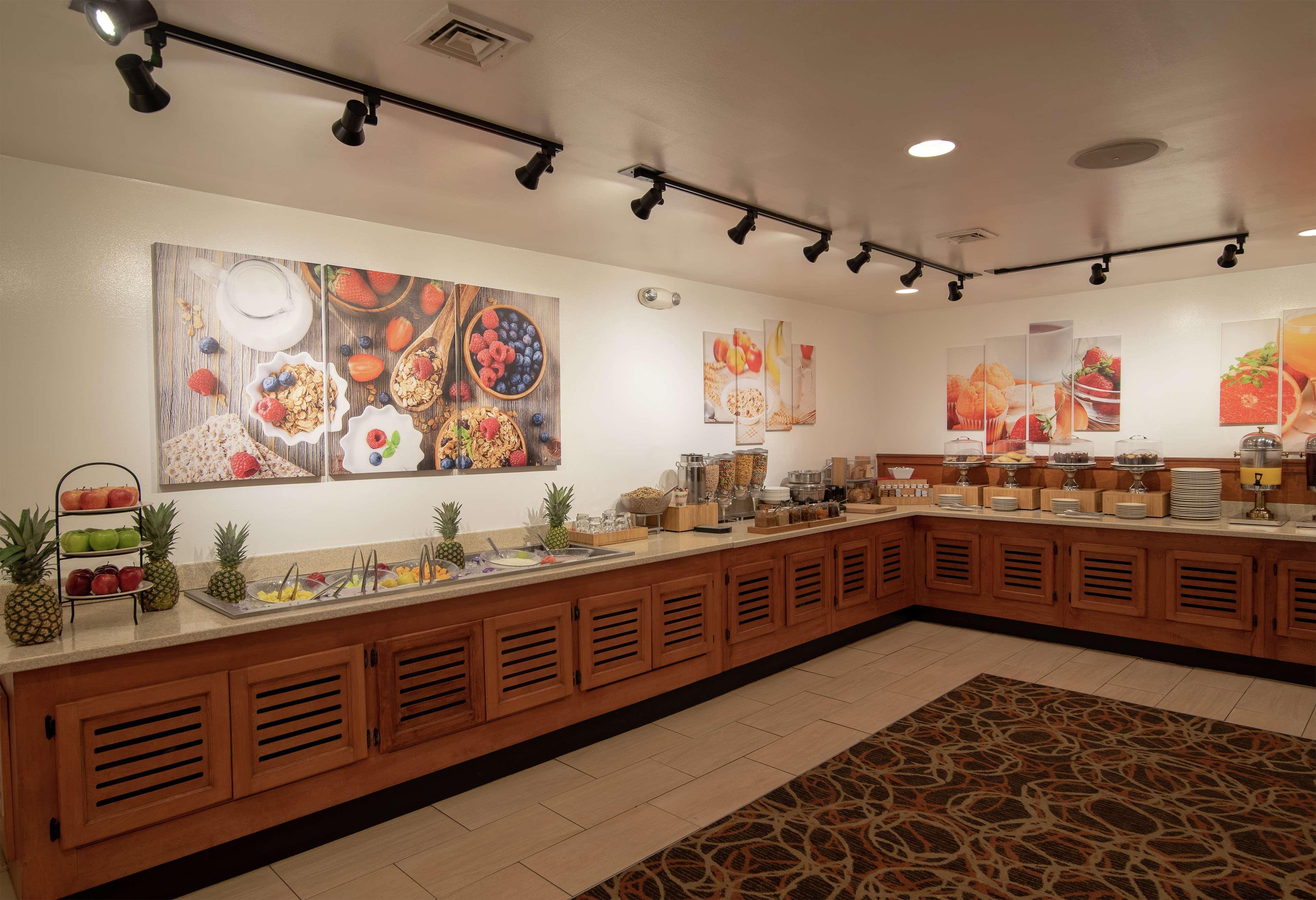 מלון Doubletree By Hilton Norfolk Airport מראה חיצוני תמונה