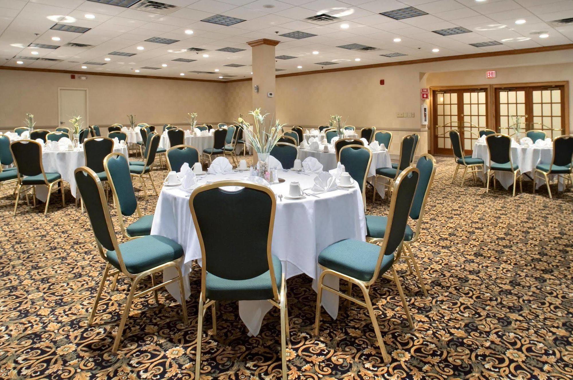 מלון Doubletree By Hilton Norfolk Airport מסעדה תמונה